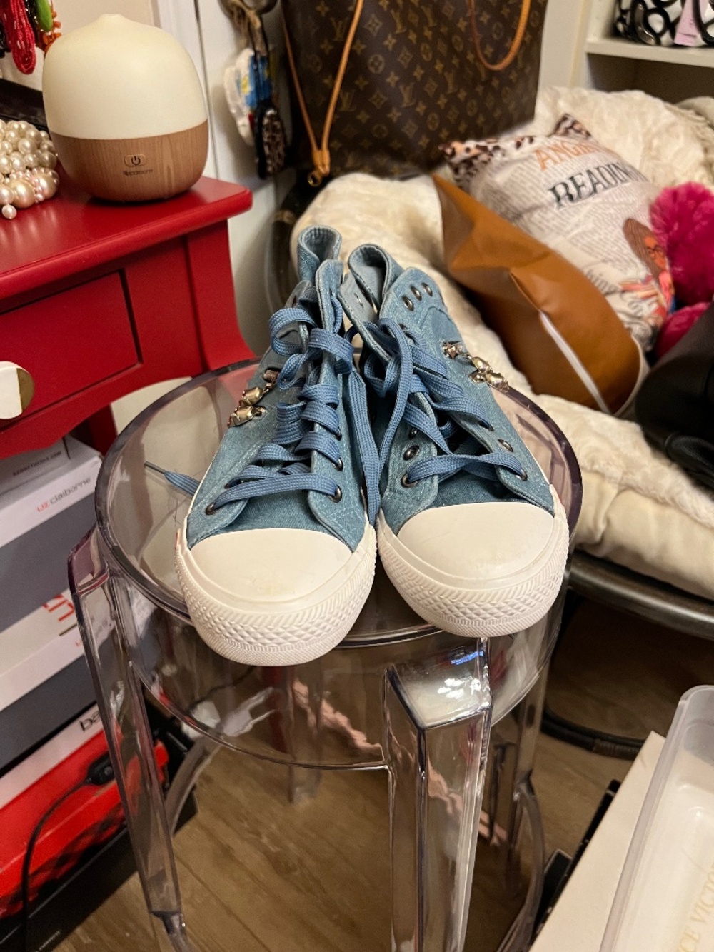 Super Cute Sneakers/ Guoan Star Size 39